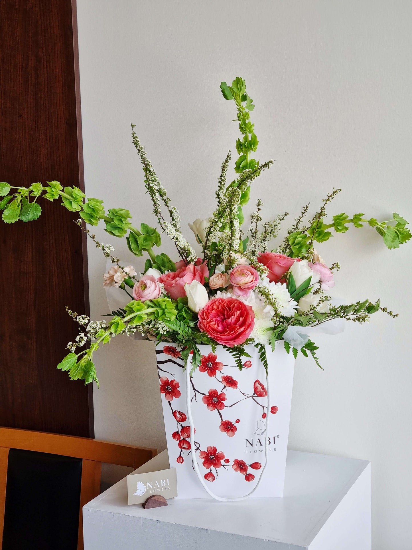 Glass Vase Arrangement L