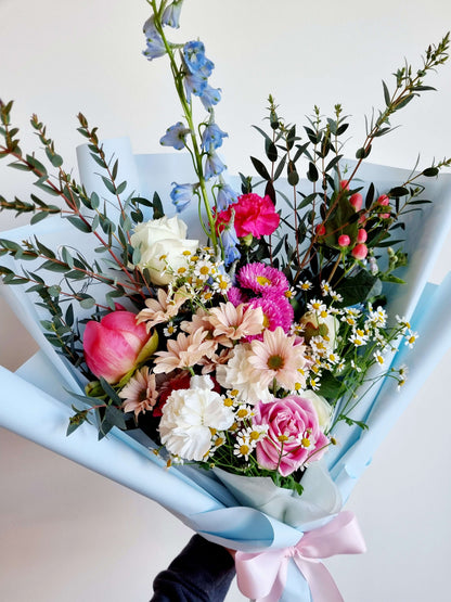Signature Nabi Bouquet - Seasonal Flowers