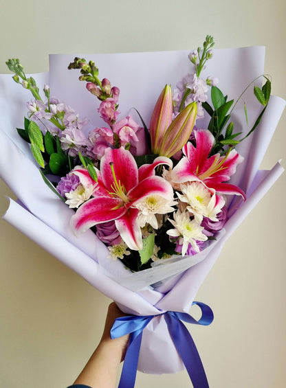 Signature Nabi Bouquet - Seasonal Flowers