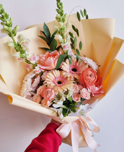 Signature Nabi Bouquet - Seasonal Flowers