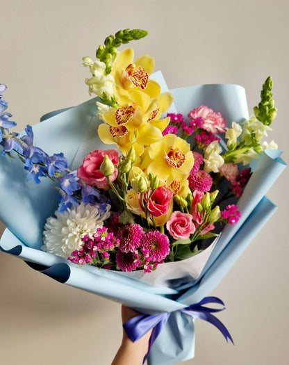 Signature Nabi Bouquet - Seasonal Flowers