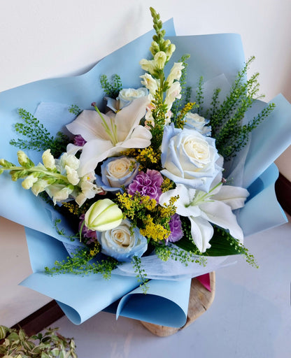 Signature Nabi Bouquet - Seasonal Flowers
