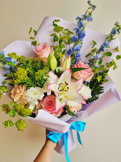 Signature Nabi Bouquet - Seasonal Flowers