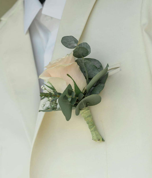 Traditional Rose Boutonniere